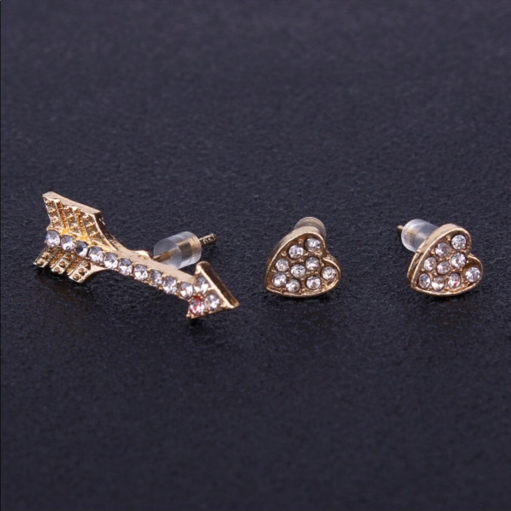 Gold Heart & Arrow Earring set - Picture 5 of 5
